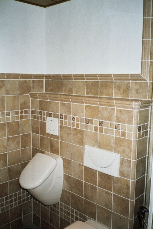 WC Abmauerung.JPG