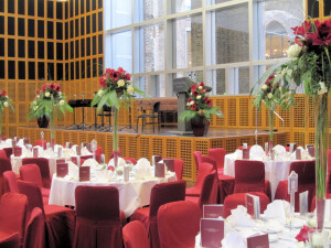 Bankettvasen und Bühnendeko