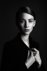francesco-rizzato-fotograf-muenchen-07-portrait-bw-elegant.jpg