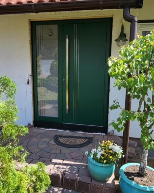 Aluminiumhaustür_mit_festem_Seitenteil_4.jpg