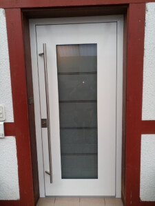 Aluminiumhaustür8_Außenansicht.jpg