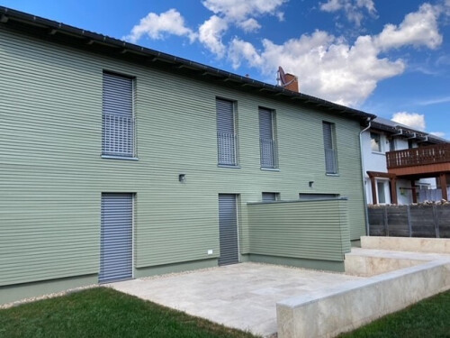 Zweifamilienhaus_Fenster_Aufsatzraffstore.jpg