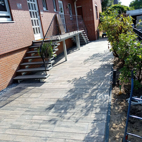 Treppenbau Pflasterarbeit.jpg