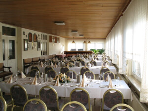 Veranda eingedeckt für einen Geburtstag