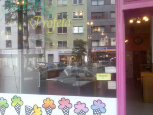 https://www.yelp.com/biz/gelateria-profeta-d%C3%BCsseldorf