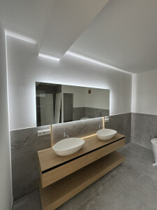 Spiegel mit LED.JPEG