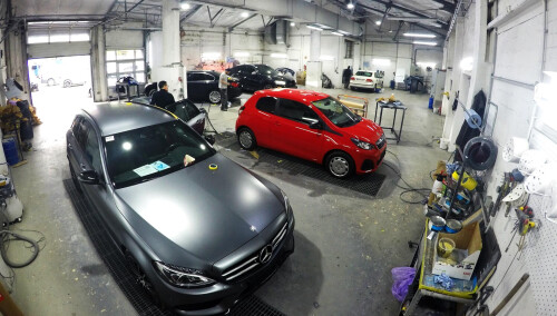 Autolackierungen und Karosserieinstandsetzung