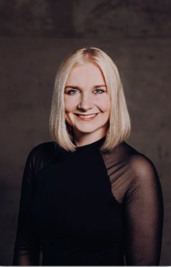 Lena Hessing Friseurmeisterin, Juniorchefin seit 2019