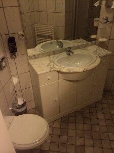 https://www.yelp.com/biz/hotel-restaurant-haus-will-duisburg