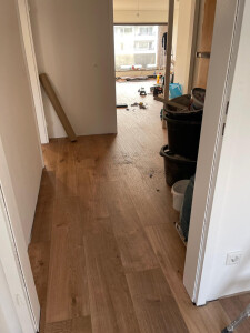 Boden verlegen - Laminat - Venyl - Parkett - Teppich - PVC - Trittschalldämmung verlegen - Sockelleisten 5.jpeg