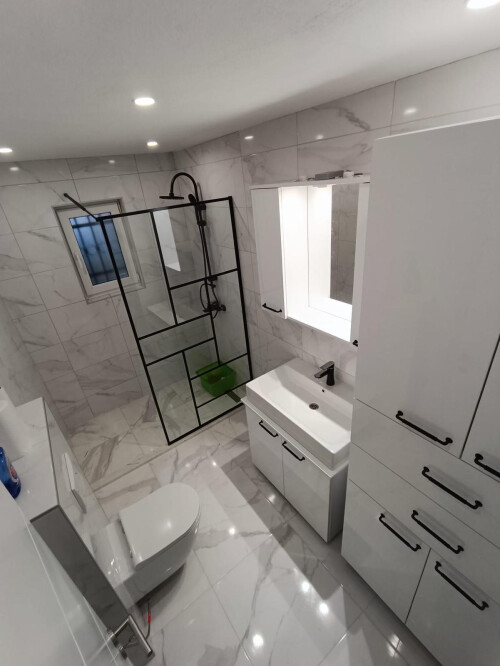 Badezimmer : Toilette : WC - Fliesenleger - Trockenbauer - Stuckateur - Fliesen - Bad 4.jpeg