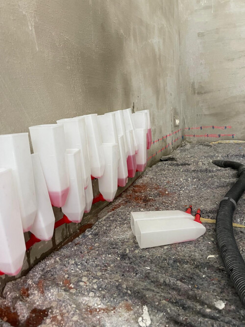 Mauerwerkinjektion - Feuchtigkeit - Bautenschutz - Sanierung - Überschwemmung - Wasser .jpeg