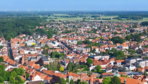 Luftbild-von-Walsrode-mit-Moorstraße-und-Lange-Straße.jpg