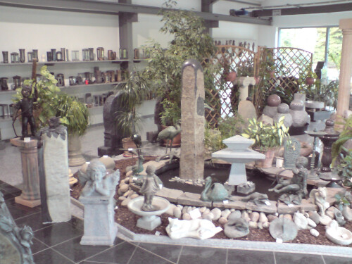 Teilausschnitt unserer Ausstellung im Innenbereich