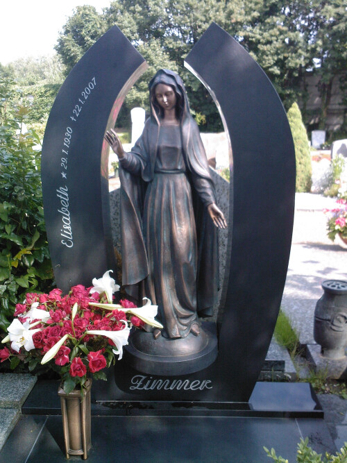 Individuelle Grabgestaltung nach Kundenwünschen