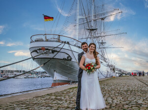 Heiraten in Stralsund auf der Gorch Fock 1 - Hochzeitsfotografie Stralsund