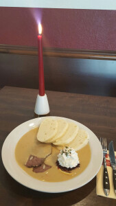 Svicková na smetane - Rinderbraten mit Sahnesoße