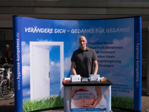 Hypnose-Kompetenz Strassenpräsentation.jpg