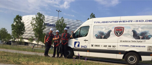 Taubenabwehr an der Allianzarena