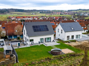 Einfamilienhaus mit Einliegerwohnung