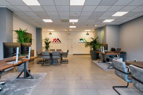 Ladenlokal_Kölnerstr. 428_a.jpg