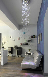 https://www.yelp.com/biz/independent-hair-und-make-up-m%C3%BCnchen
