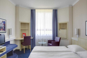 https://www.yelp.com/biz/intercityhotel-kassel-kassel-3