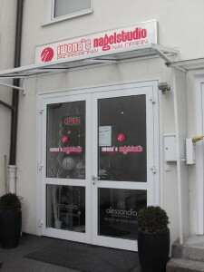 https://www.yelp.com/biz/iwonas-nagelstudio-m%C3%BCnchen