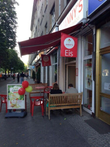 https://www.yelp.com/biz/jannys-eis-k%C3%BChn-berlin
