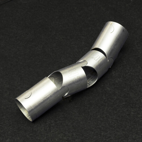 Innovative Gelenksysteme aus einem Rohr geschnitten