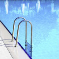 Klein Schwimmbadbau
