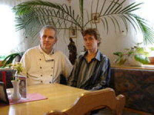 Die Wirtsleute Luzia und Heinrich Fröman