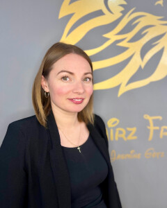 Erika (aktuell in Elternzeit)