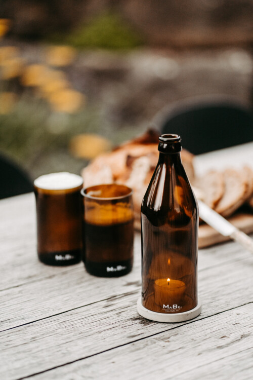 Bier Windlicht und Trink Gäser aus der upgecyceten bierflasche - wundervoe witzige und nachhaltige Geschenkidee für sie und ihn