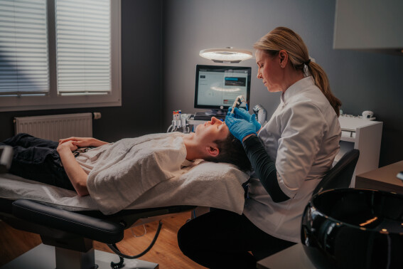 Hydrafacial-Behandlung im Kosmetikstudio von Margarita M. Cosmetics in Remscheid