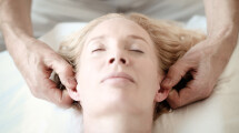 Ohr-Massage
