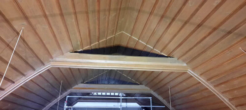 Kirche Sommersdorf Maler vor Sanierung.jpg