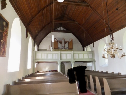 Kirche Sommersdorf Maler nach Sanierung.jpg