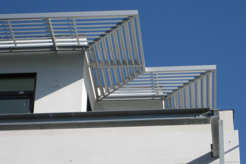 starrer Sonnenschutz