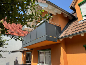 Blechgeländer-RAL7016FS-Großostheim05.jpg