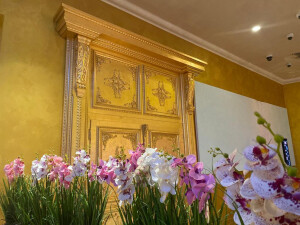 Vergoldungstechnik von Holzelementen & Wandflächen