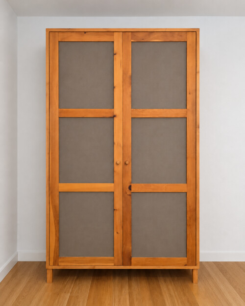 Kleiderschrank-Zirbe.png