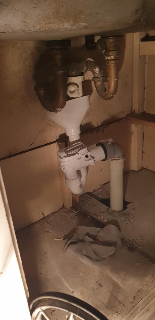 Waschtisch mit Rückstauschutz