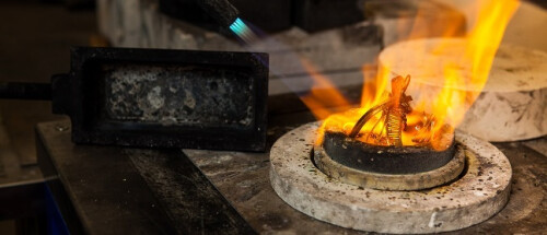 Schmelzen von Goldschmuck