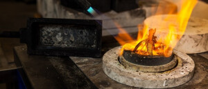 Schmelzen von Goldschmuck