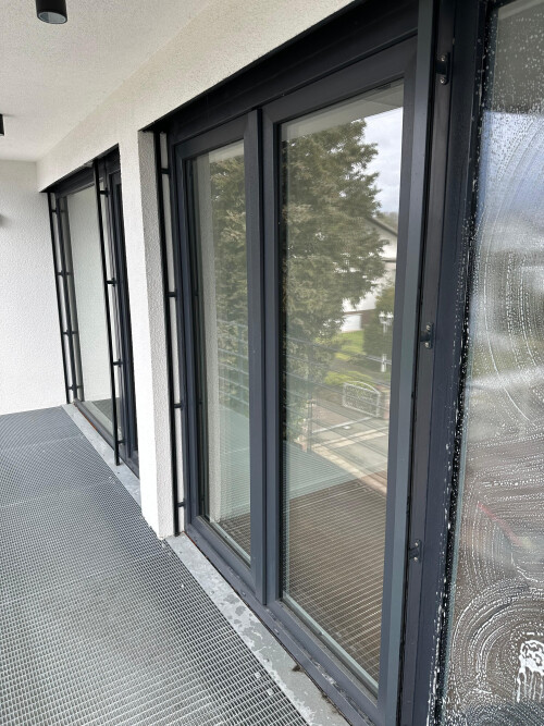 Gebäudereinigung_Haushalts- & Unterhaltsreinigung_Fenster- & Glasreinigung_Böden-& Sanitäranlagenreinigung_Auto- & Busreinigung_Fertigbaureinigung-Bauendreinigung2.jpeg