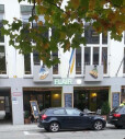 https://www.yelp.com/biz/hannis-m%C3%BCnchen