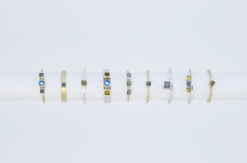 Schmale Zusteckringe mit Rohdiamanten