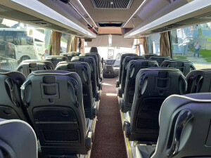 Innenraum nach vorn.JPG