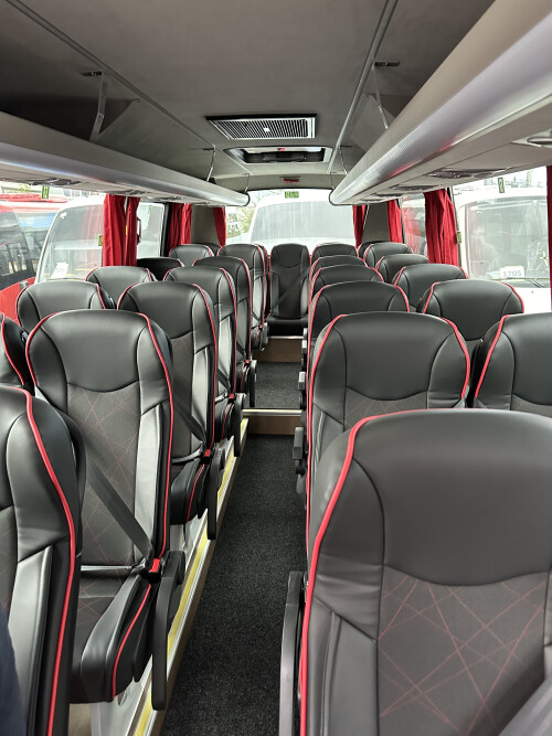 Innenraum nach hinten.jpg